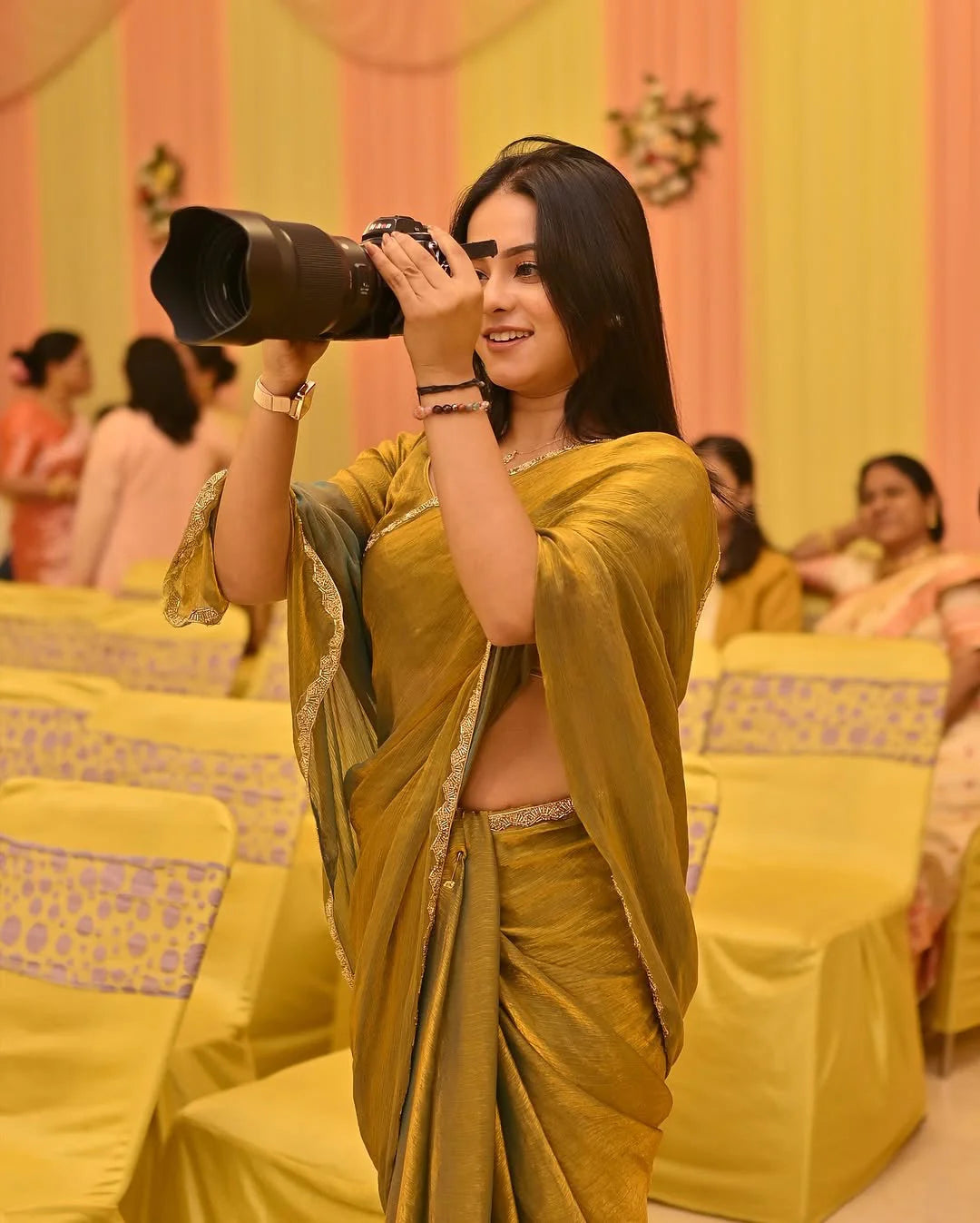 Luxurious Two-Tone Fendy Chiffon Saree with Elegant Dual Shade Finish