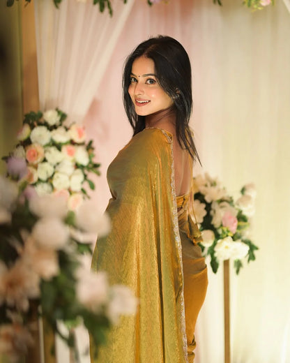 Luxurious Two-Tone Fendy Chiffon Saree with Elegant Dual Shade Finish