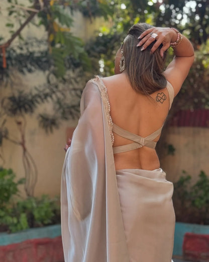 Elegant Jimichu Tissue Saree with Pearl Dori Lace Detailing