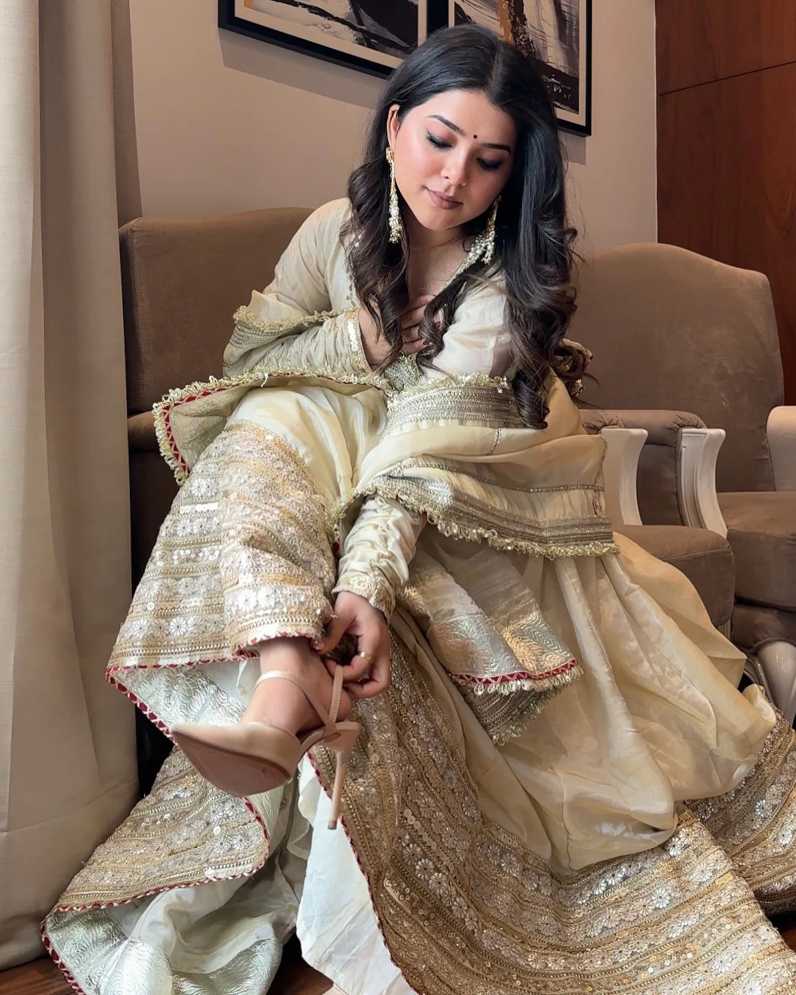 Off White Elegant Anarkali Suit Set with Subtle Embroidery Detailing